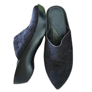 Robert Clergerie Black Pointed Fur Mules